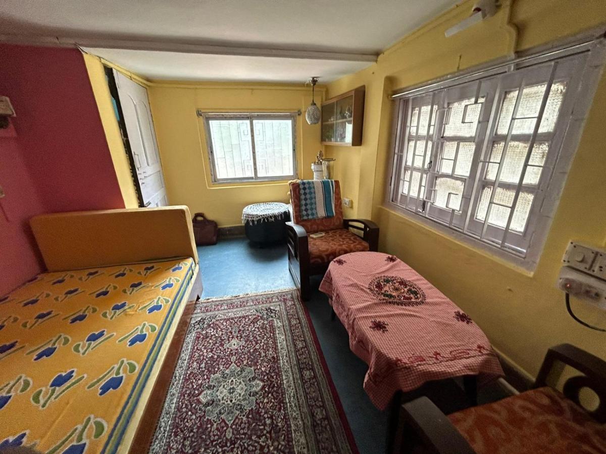 A Home Away From Home Калькутта Экстерьер фото