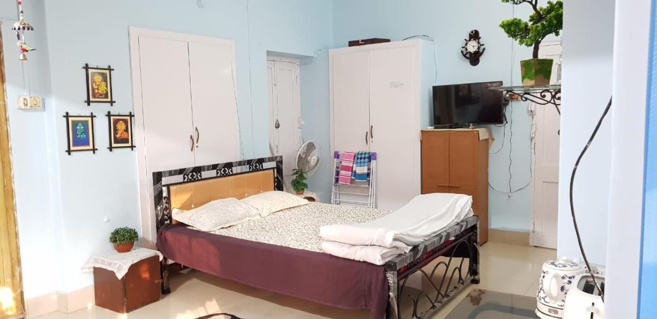 A Home Away From Home Калькутта Экстерьер фото